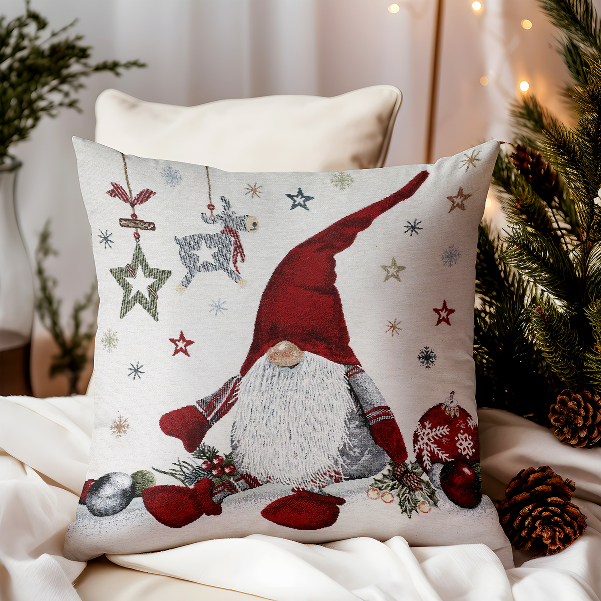 Vianočná gobelínová obliečka na vankúš Červený škriatok Chenille IT010