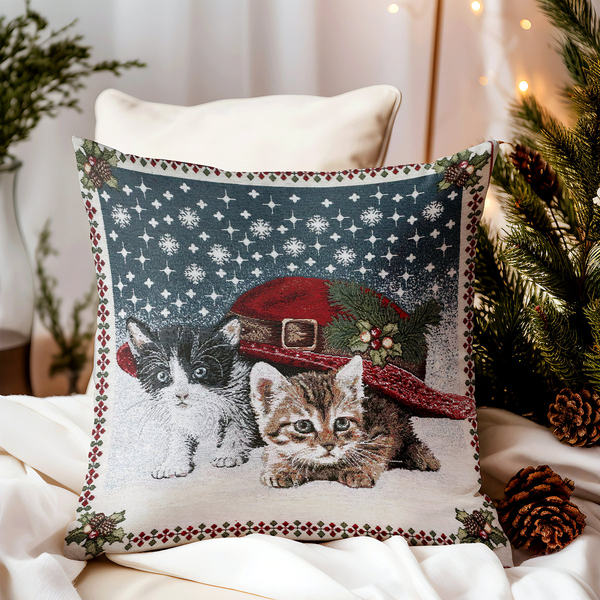 Vianočná gobelínová obliečka na vankúš Mačiatka pod klobúkom 42x42 cm Chenille IT01