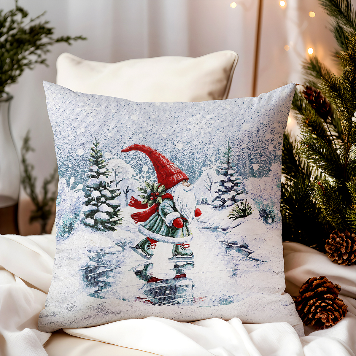 Vianočná gobelínová obliečka na vankúš s lurexom Škriatok na korčuliach